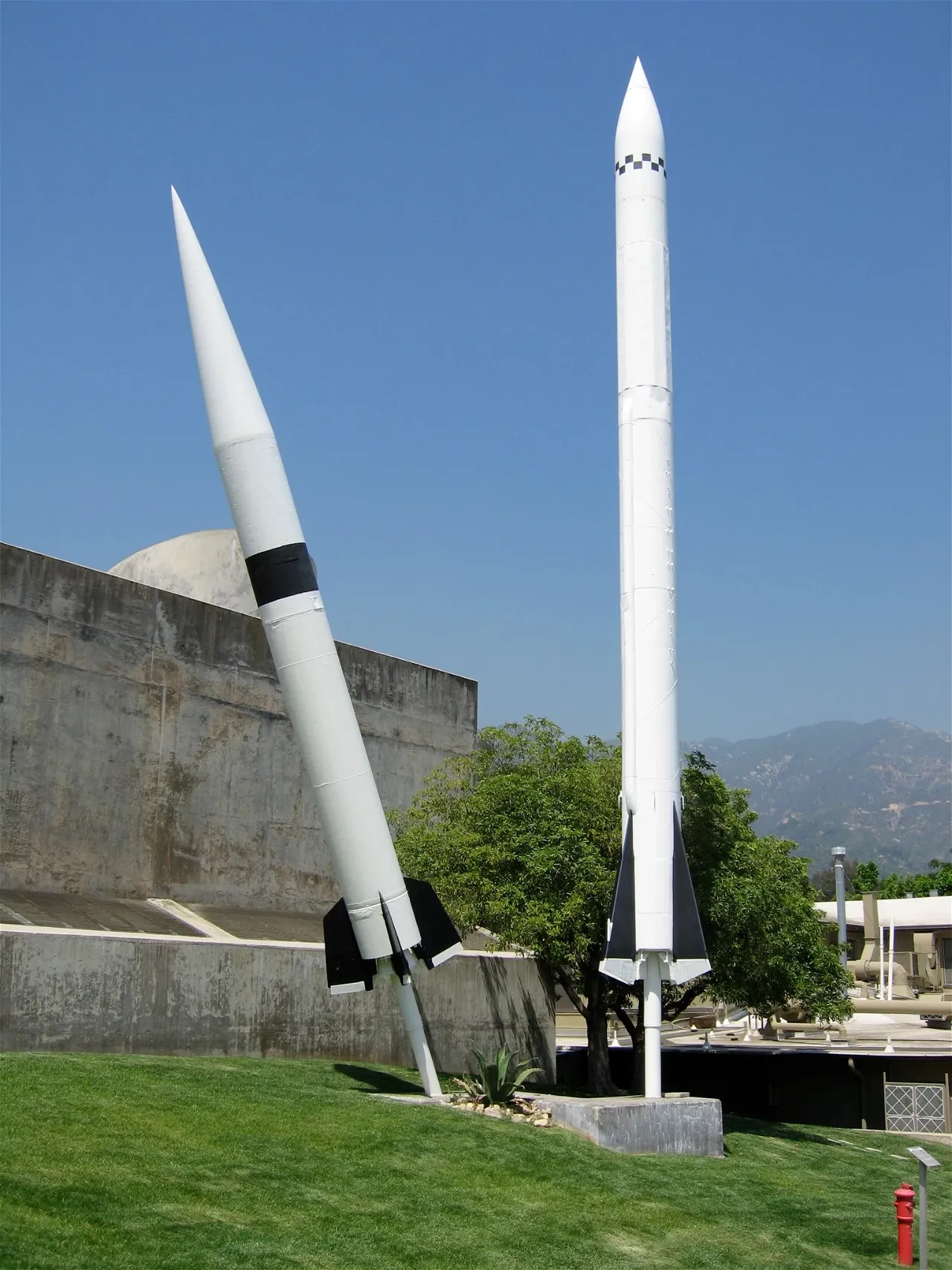 Jet Propulsion Laboratory Visitor Center - Photo 1