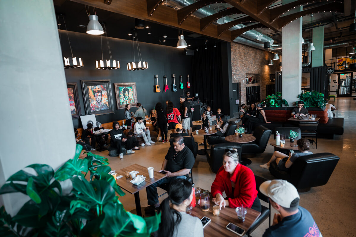 Mixed Grounds Coffee - Photo 1