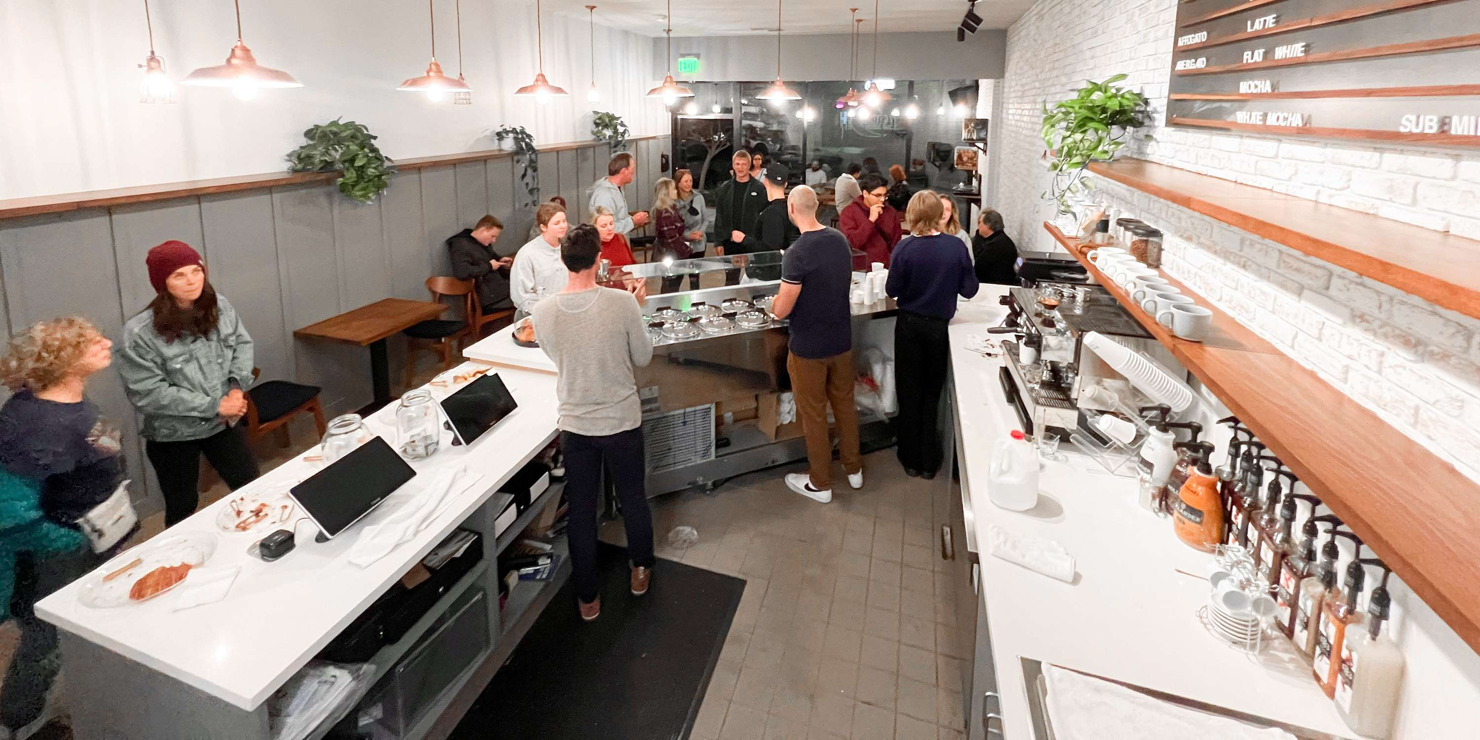 1022 Cafe & Gelateria - Photo 1