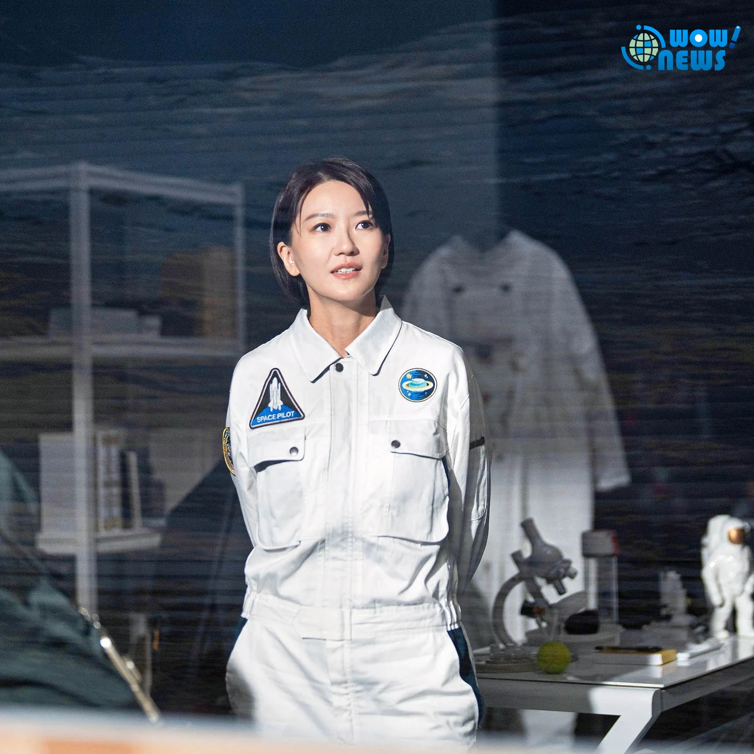 蔡淳佳拍MV穿太空裝熱翻 虛擬棚登火星直呼像泡溫泉 - 照片 2