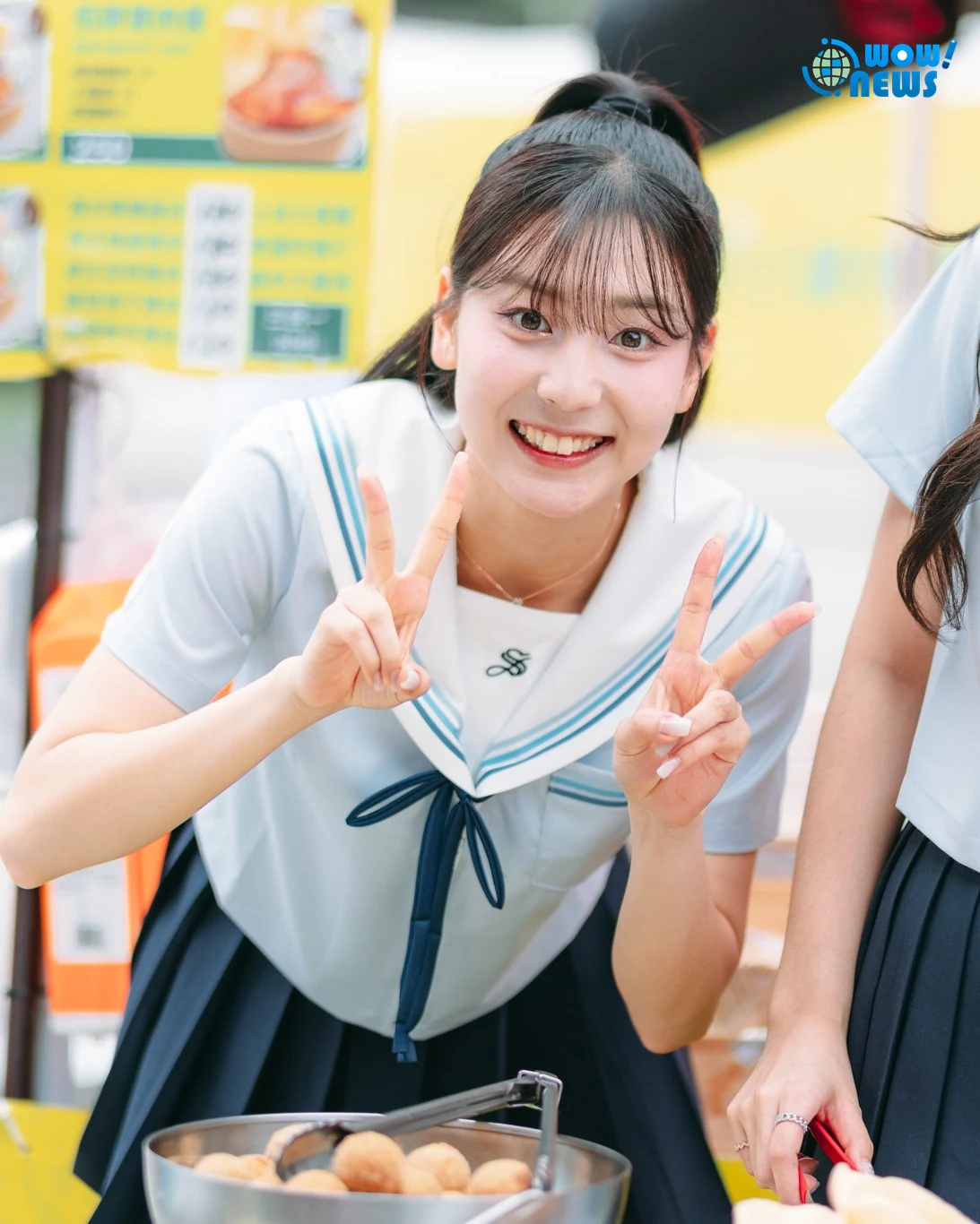 睦那京換穿學生服親自為粉絲打飯 洋基女孩萌翻全場 - 照片 1