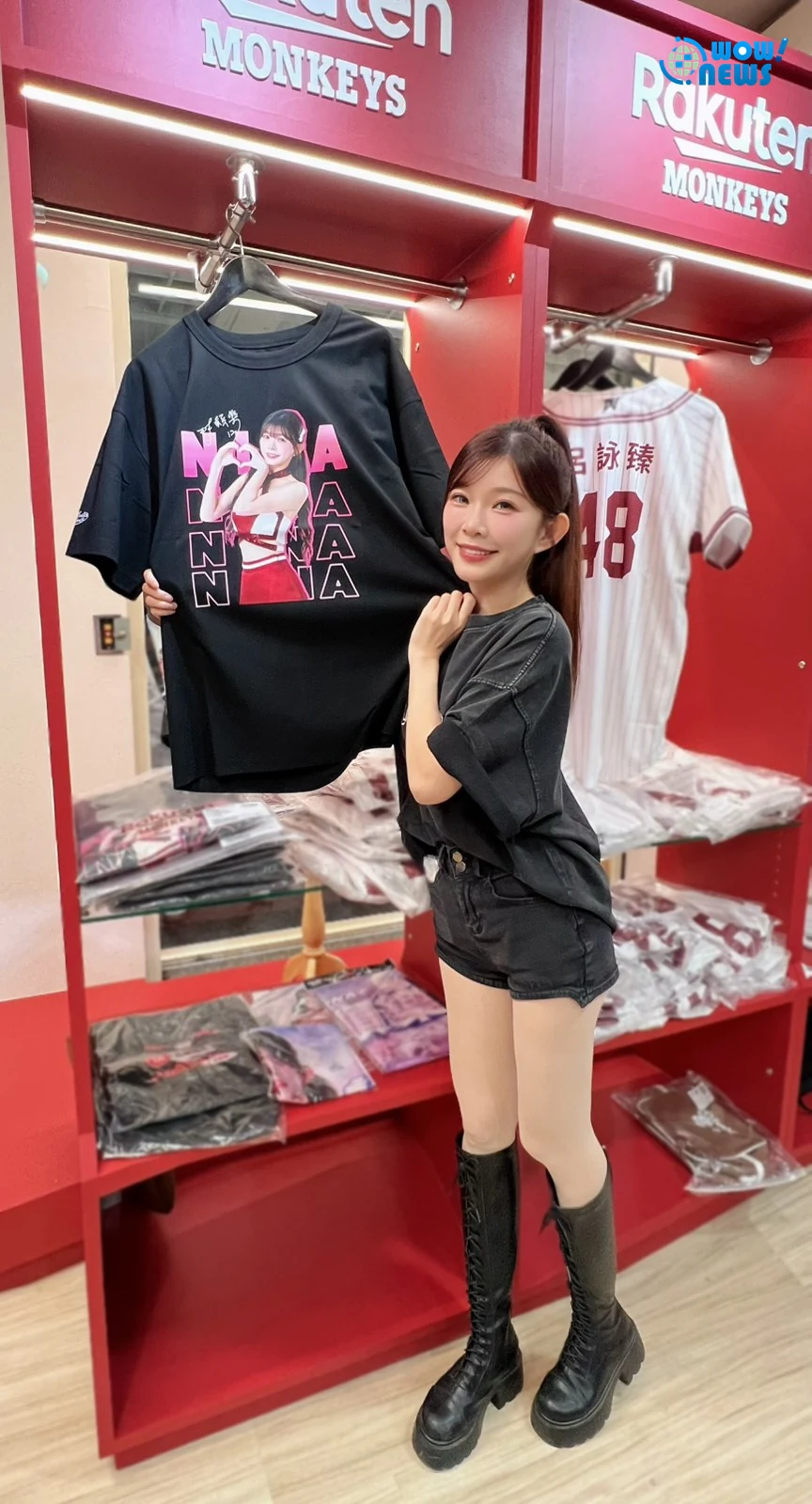 樂天女孩穎樂宋宋化身一日店長 板橋店排隊人潮繞三圈 - 照片 1