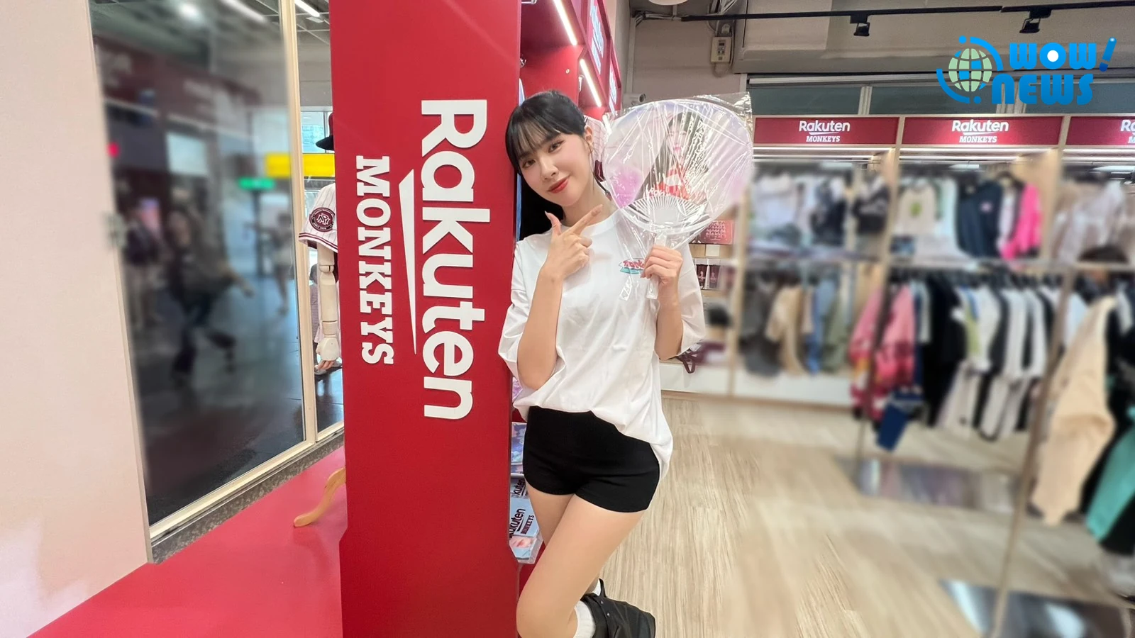 樂天女孩穎樂宋宋化身一日店長 板橋店排隊人潮繞三圈 - 照片 10