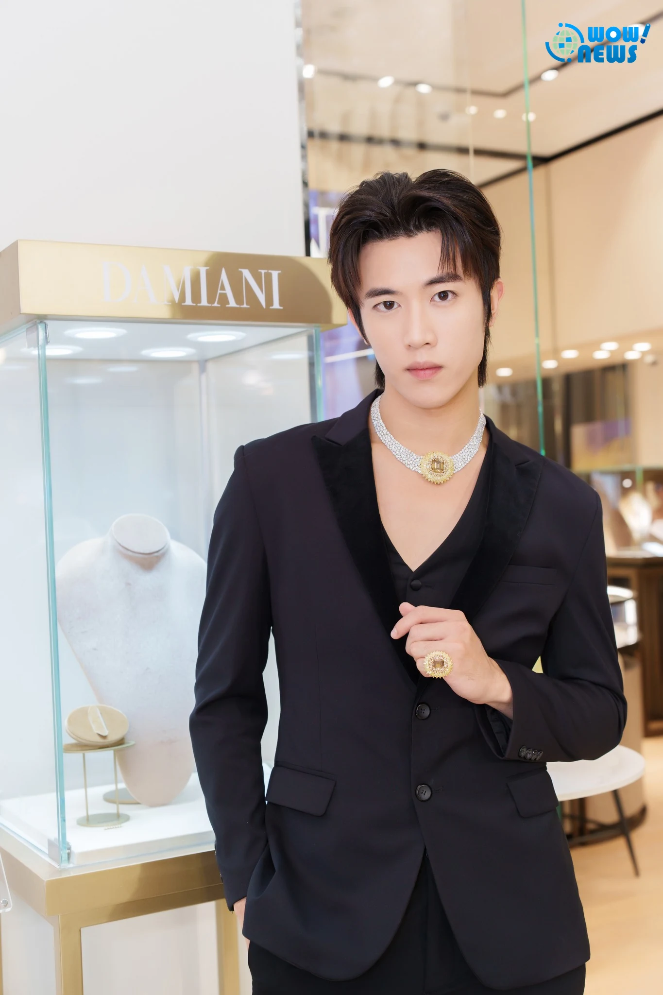 李多慧現身DAMIANI珠寶展 詮釋百萬藝術之美 - 照片 4