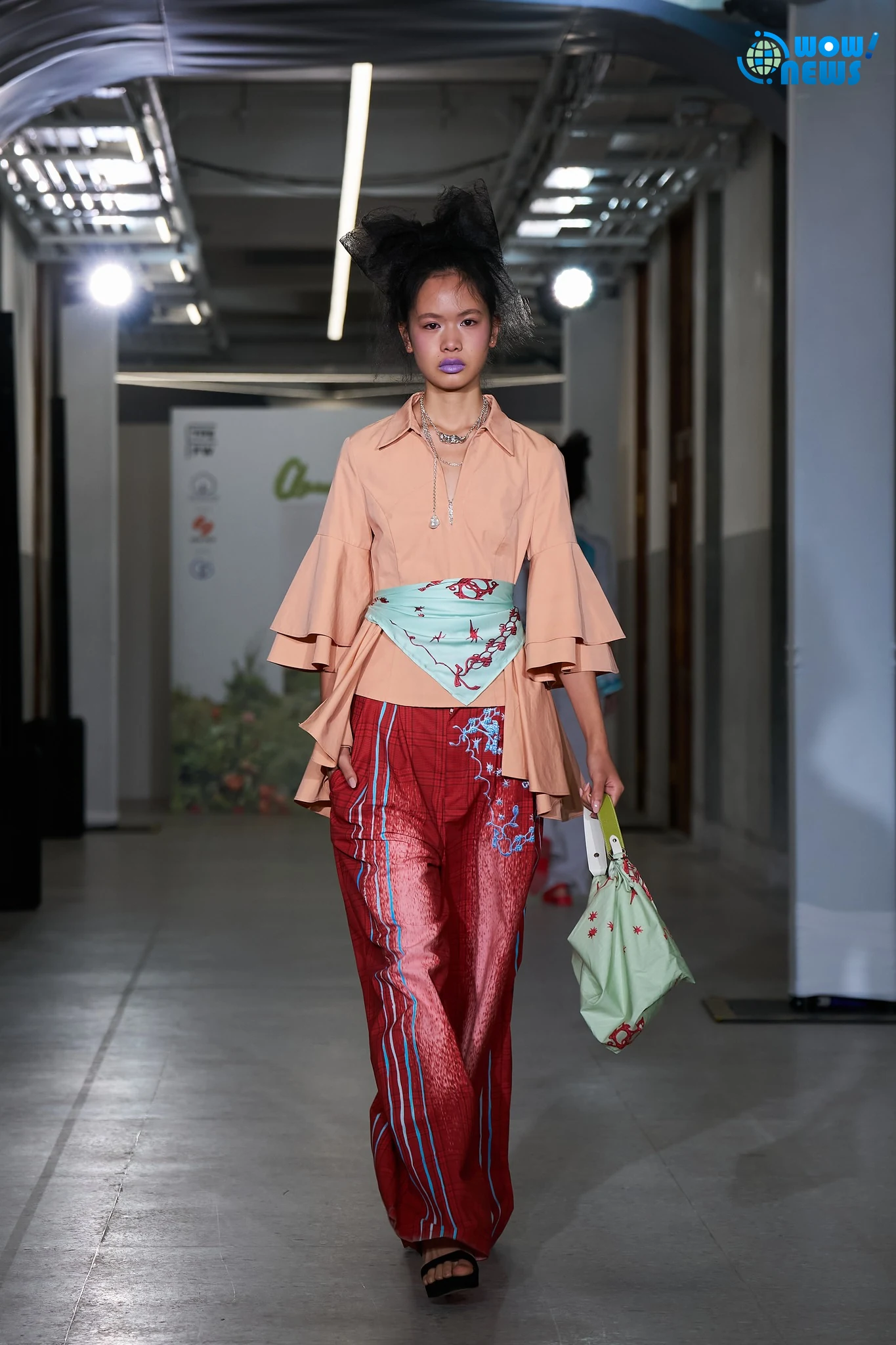 王子欣攜手珖藝印花 臺北時裝週展現柔韌英倫美學 - 照片 9