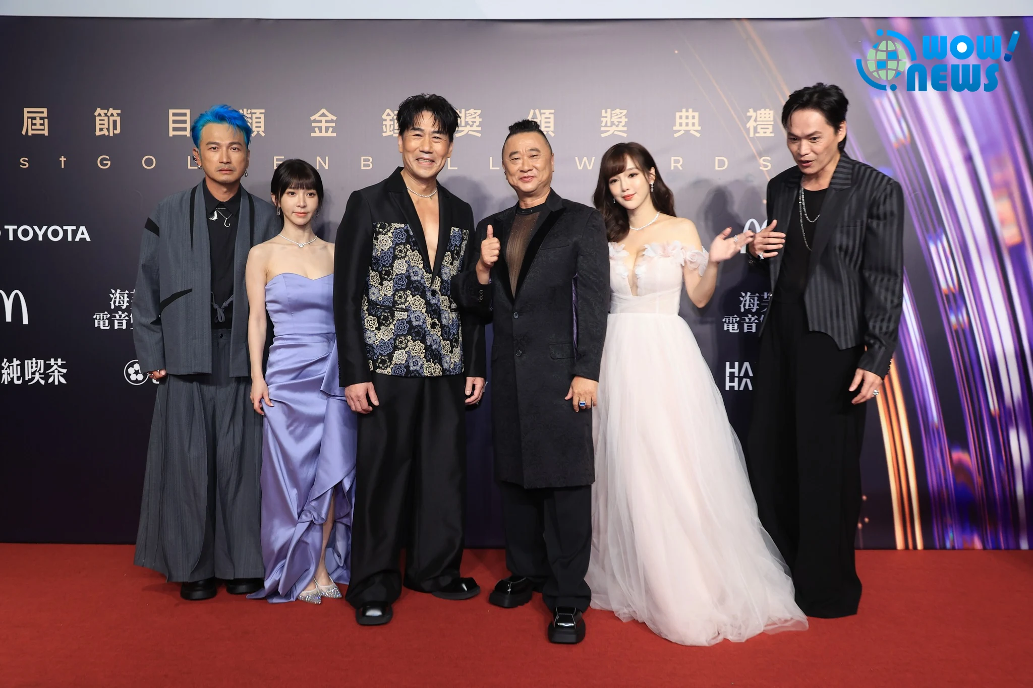 邰智源見羅時豐超狂胸肌秒認輸!《真料理兩鍋論》主持群合體走金鐘紅毯
