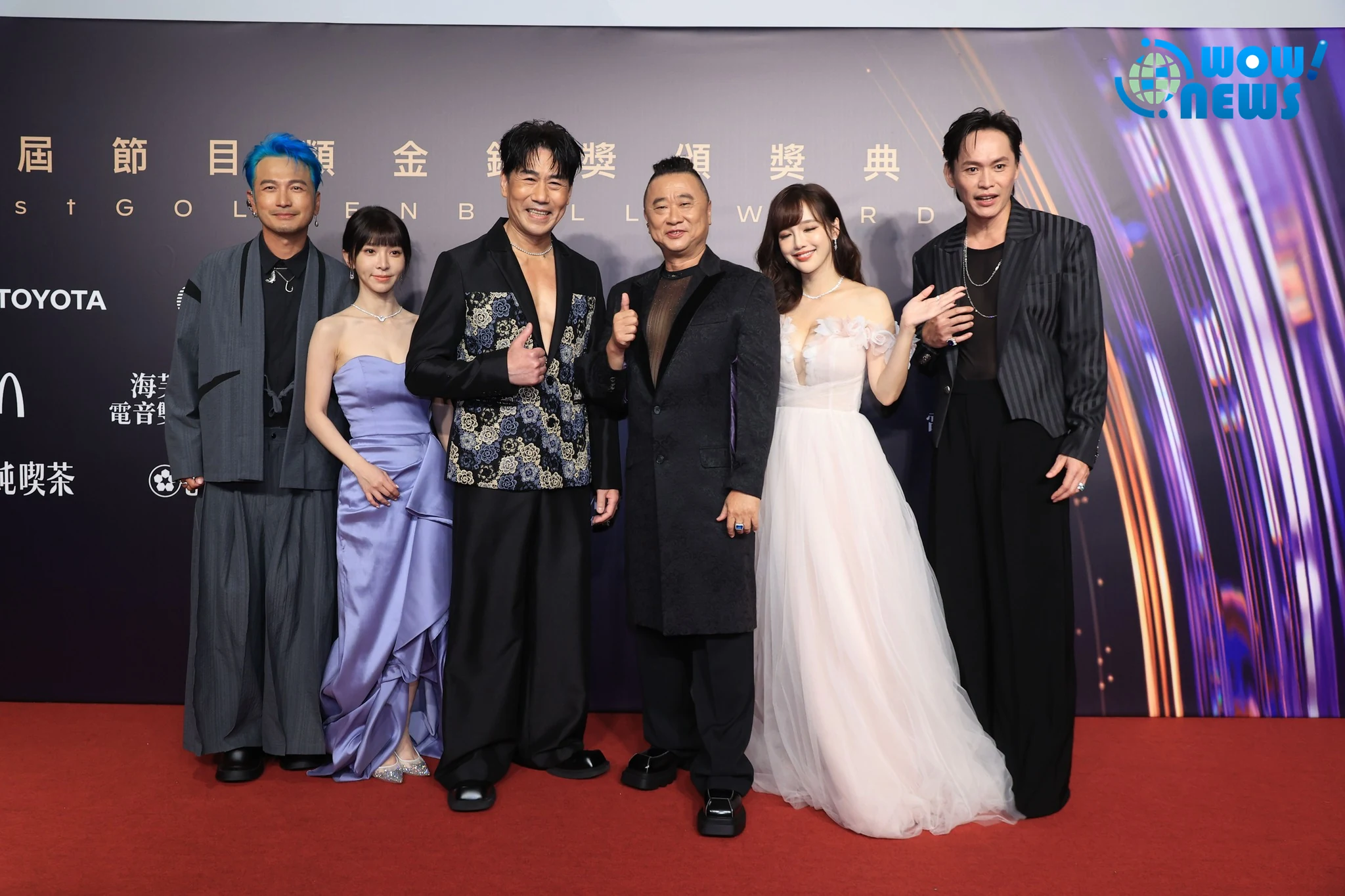 邰智源見羅時豐超狂胸肌秒認輸!《真料理兩鍋論》主持群合體走金鐘紅毯 - 照片 2