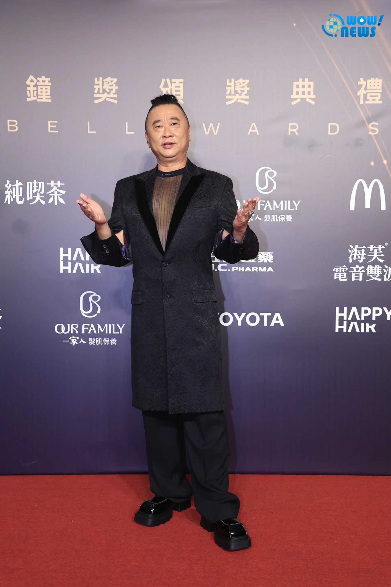 邰智源見羅時豐超狂胸肌秒認輸!《真料理兩鍋論》主持群合體走金鐘紅毯 - 照片 14