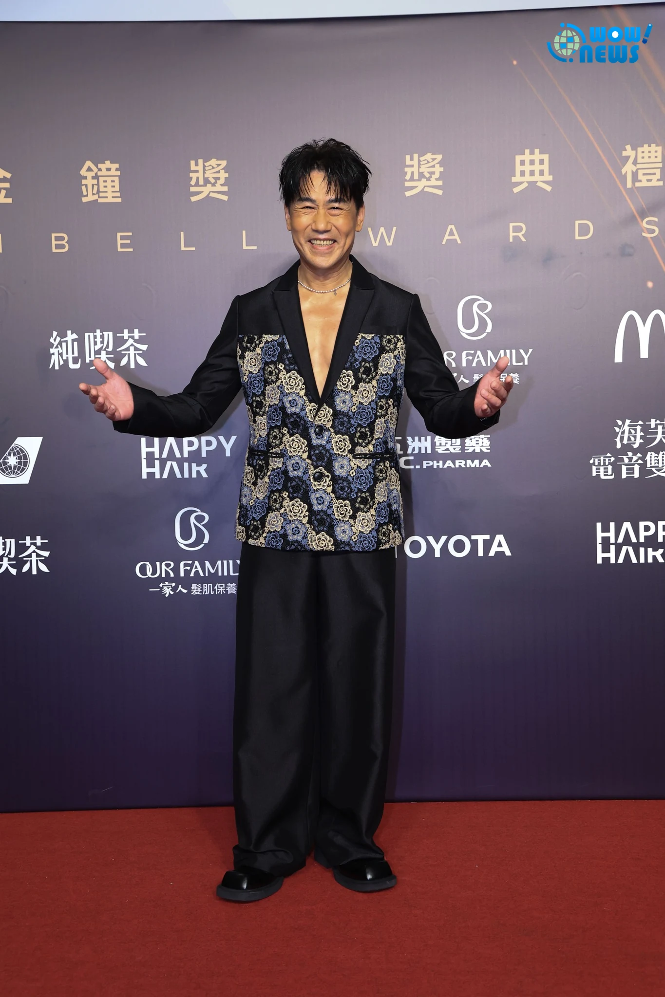 邰智源見羅時豐超狂胸肌秒認輸!《真料理兩鍋論》主持群合體走金鐘紅毯 - 照片 19