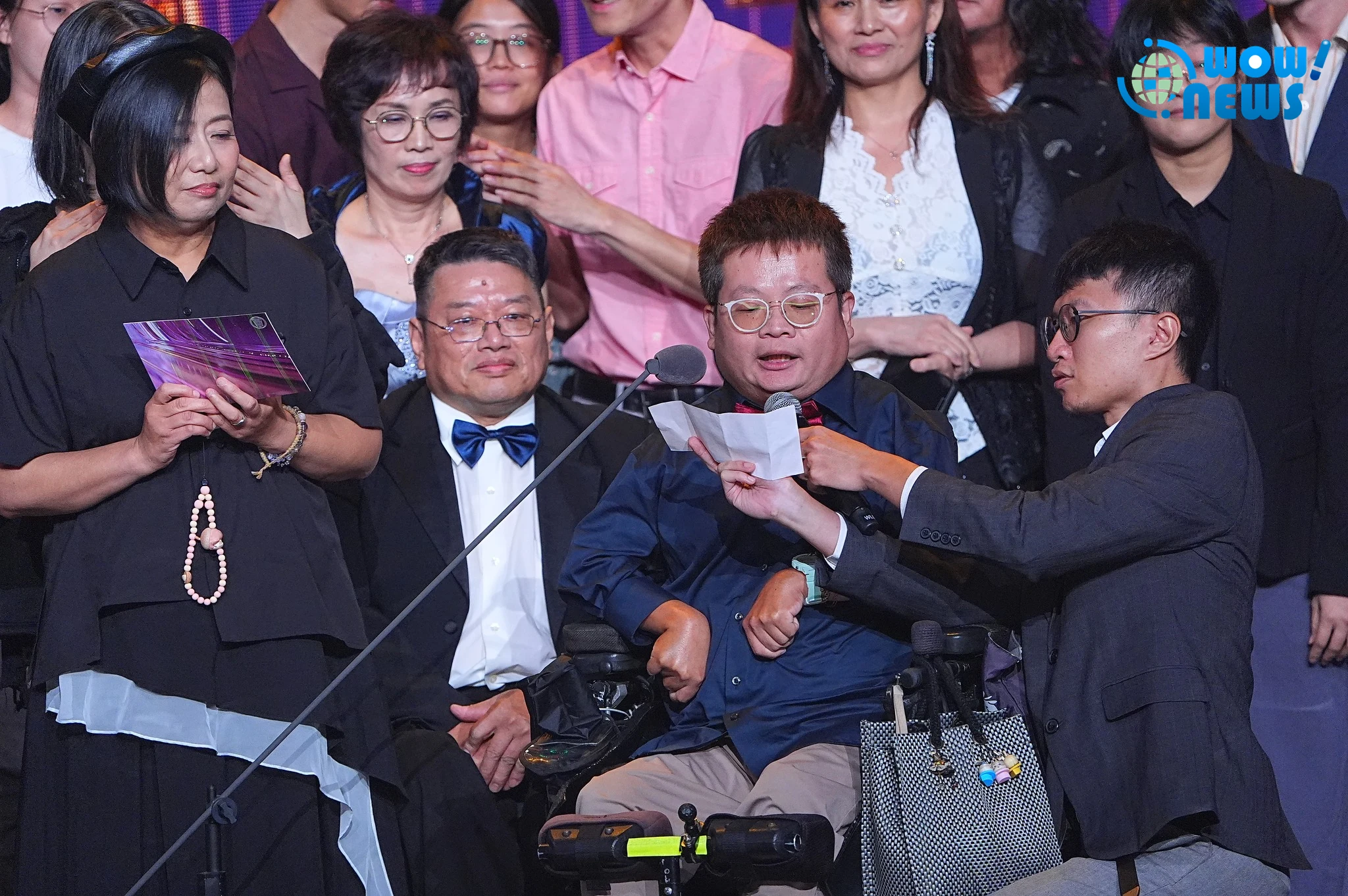 金鐘61/《極樂世界之好好出門》奪紀實獎!身障代表喊:有障礙的是社會 - 照片 2