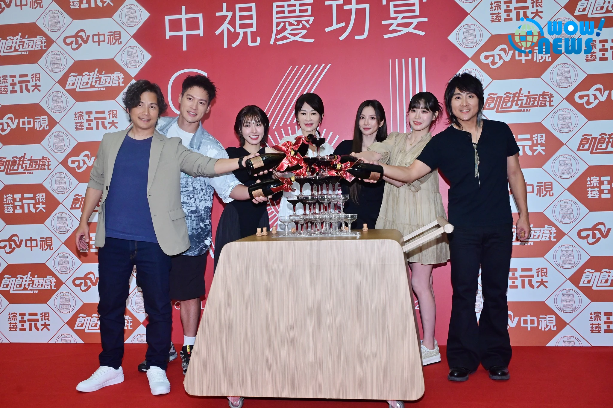5566與《飢餓遊戲》奪金鐘慶功!無預警宣布攻蛋 峮峮親曝回歸可能