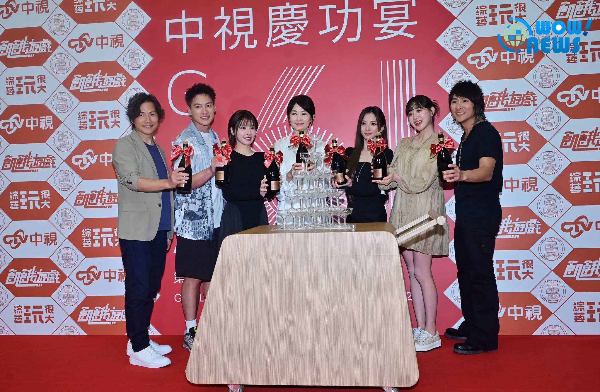 5566與《飢餓遊戲》奪金鐘慶功!無預警宣布攻蛋 峮峮親曝回歸可能 - 照片 5