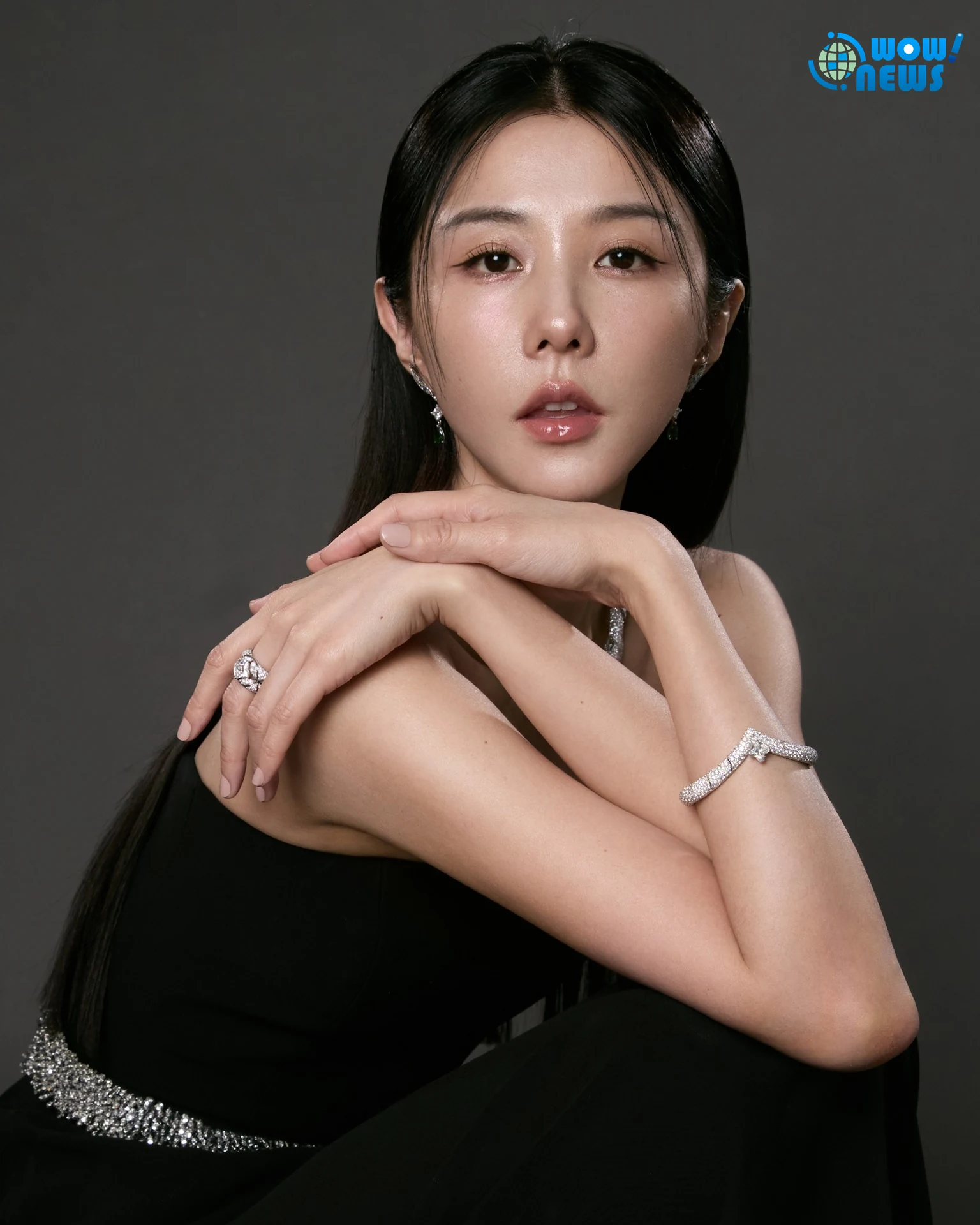 李心潔、邵雨薇金鐘61閃耀紅毯！身披路易威登高訂配6400萬奢華珠寶 - 照片 4