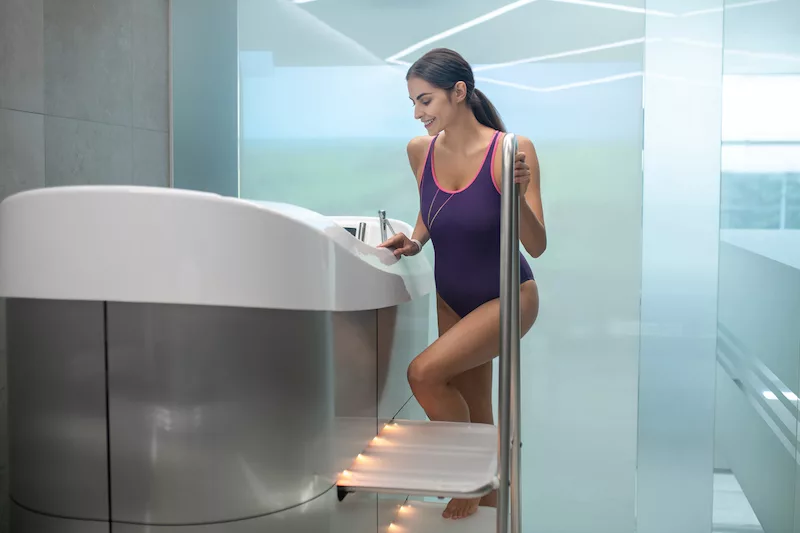 The Pros and Cons of Walk-in Bathtubs
