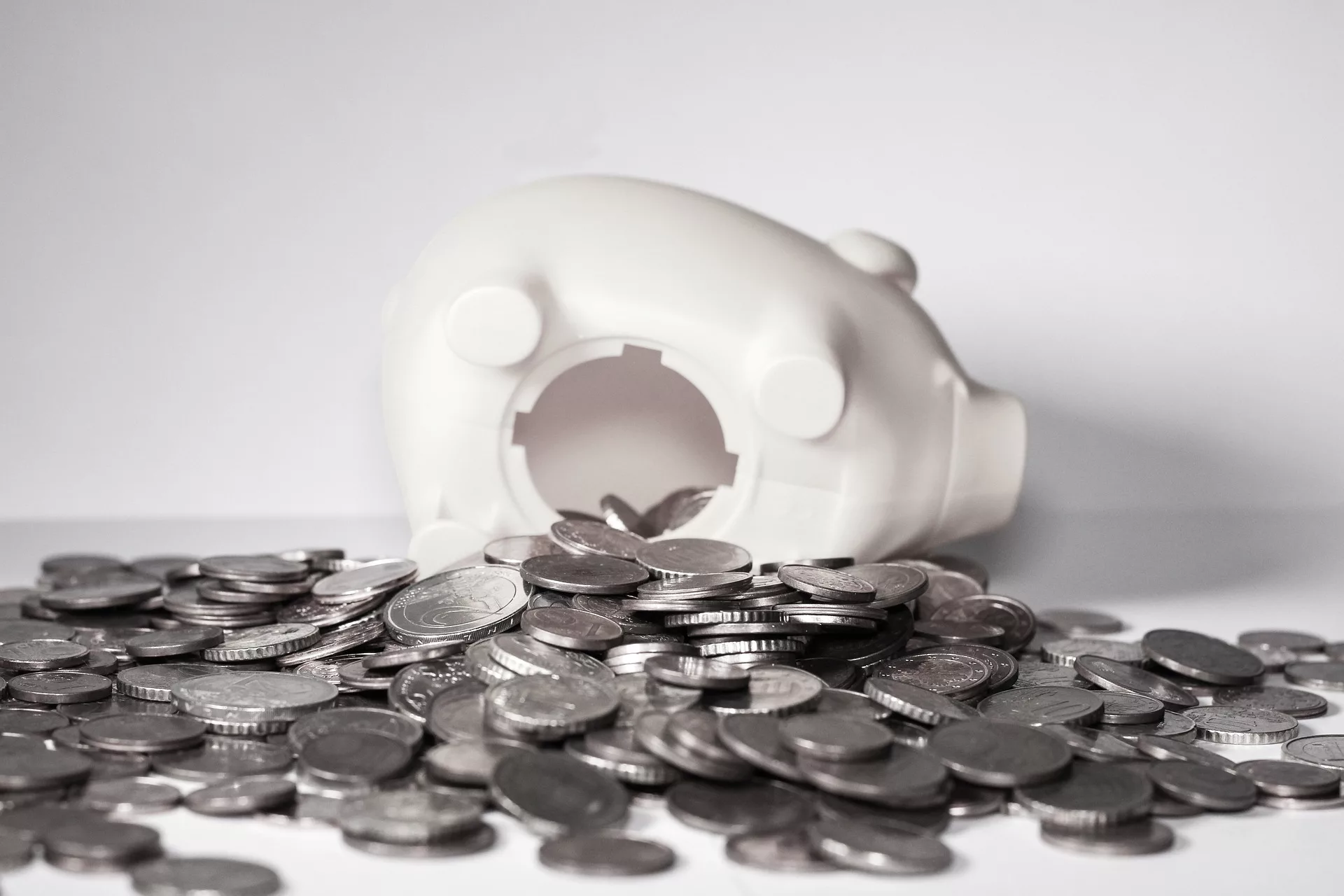 5 Steps to Create Your Emergency Fund and Feel Secure