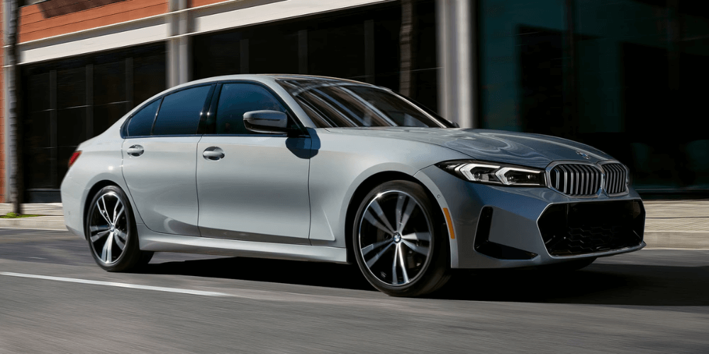 BMW 330i Exterior image