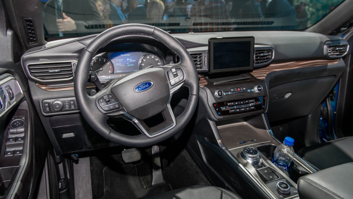 New-2022-Ford-Explorer-Interior