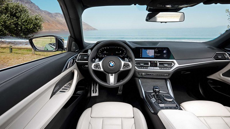 2021-BMW-4-Series-Convertible-interior