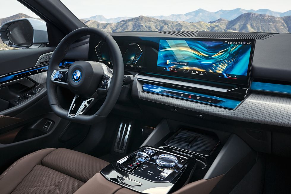 2024 bmw 5 series interior