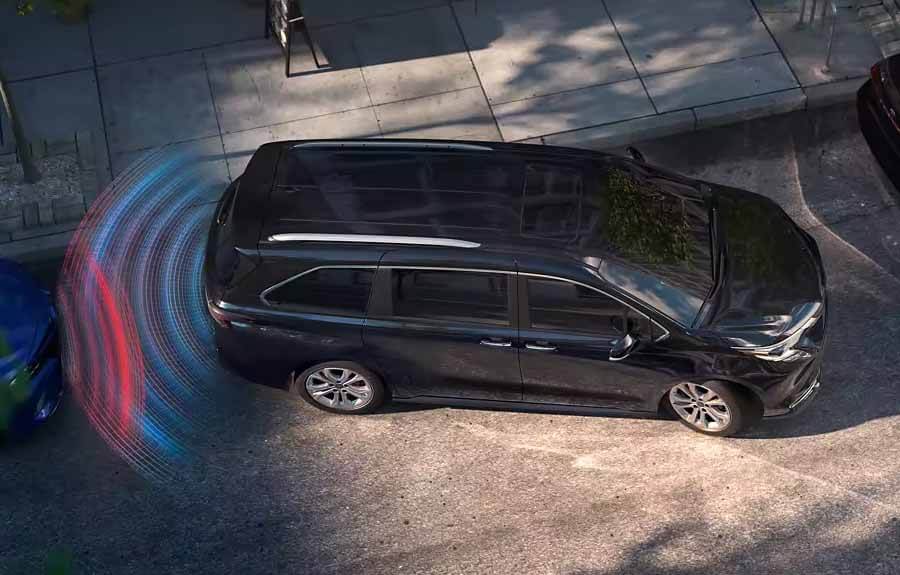 Toyota-Sienna-2024-safety-feature-1