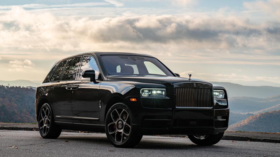 2020-Rolls-Royce-Cullinan-Black-