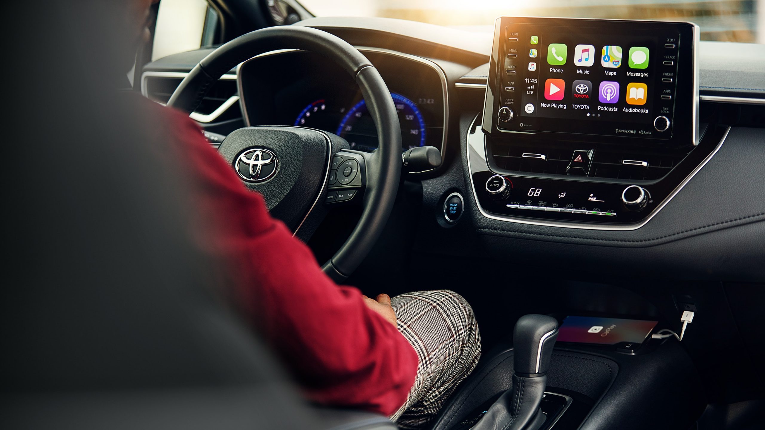 toyota-corolla-interior