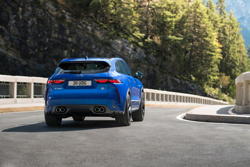 2021-jaguar-f-pace-svr