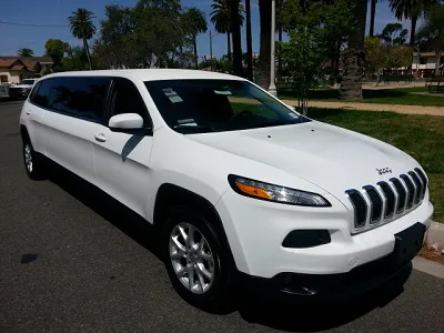 70-inch-jeep-latitude-limo