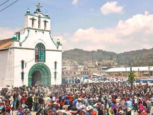 #QuédateEnCasa; desafían la sana distancia en todo el país