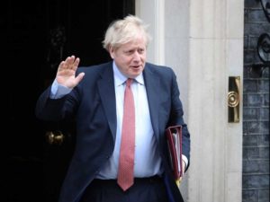 Boris Johnson sale del hospital, pero seguirá en reposo