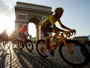 Tour de Francia se aplaza para agosto