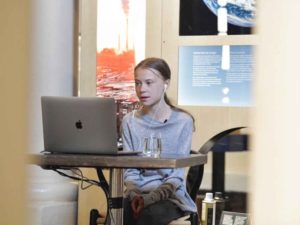 Greta Thunberg dona 100 mil dólares para lucha contra Covid-19