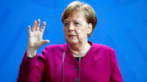 Merkel va por rescatar economía y ecología