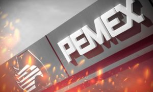 Fitch hace nuevo recorte a la calificación de Pemex