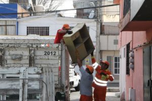 Continúan jornadas de descacharrización para prevenir inundaciones