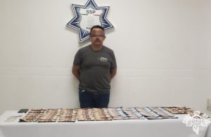 Asegura SSP a hombre con más de 800 mil pesos en efectivo