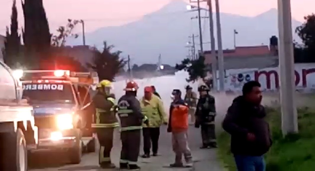 Evacuan a más de mil personales por fuga de gas en Amozoc