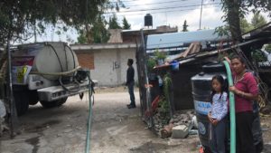 A través del programa “Porque el agua es tu derecho” se han entregado 922 tinacos