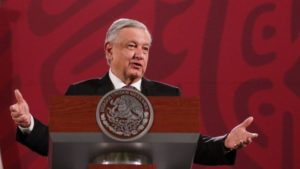 “Nos vamos a recuperar pronto”, AMLO discrepa con el Banco de México