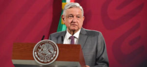 AMLO ofrece disculpas a médicos por dichos hacia el gremio