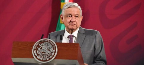 AMLO ofrece disculpas a médicos por dichos hacia el gremio