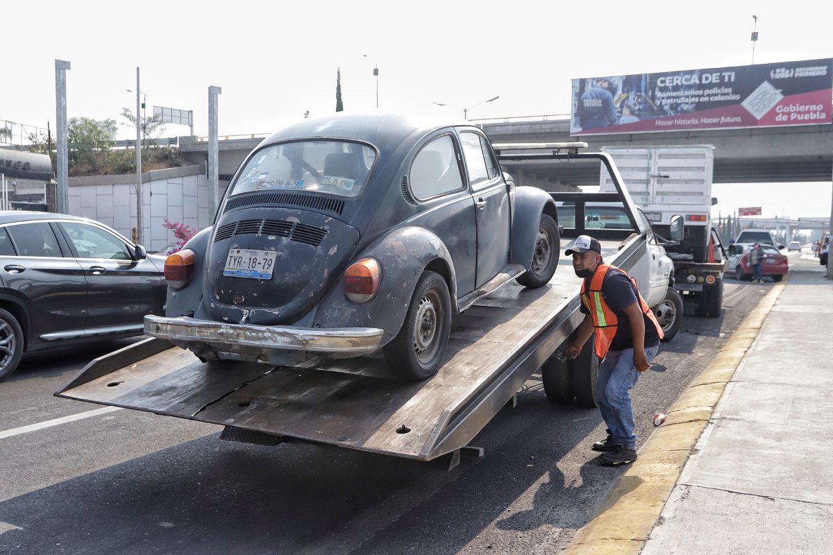 Ayuntamiento de Puebla no cobrará servicio de grúa en el hoy no circula