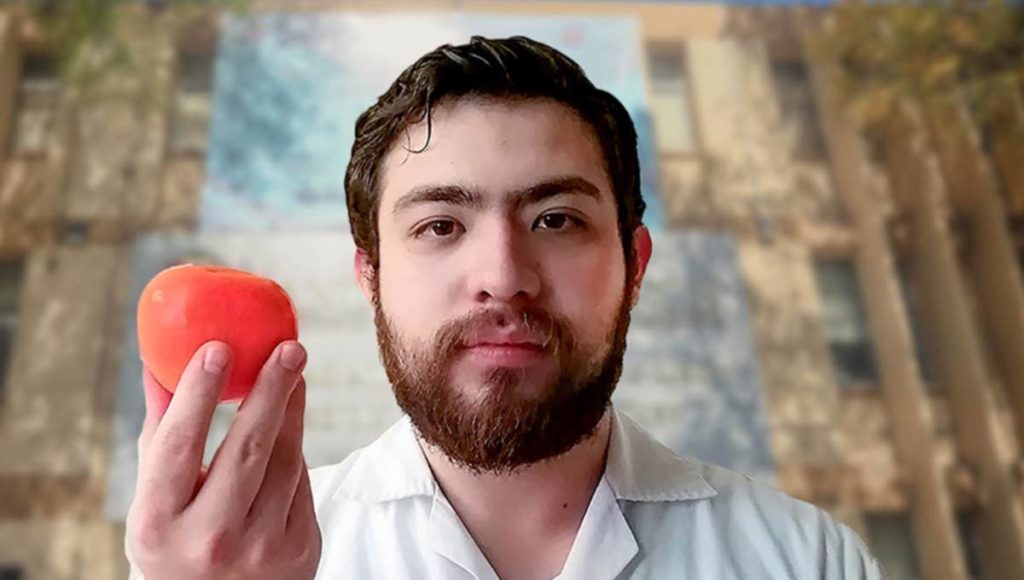 Biotecnólogo mexicano cultiva “súper tomates” para crear vacuna comestible contra COVID-19