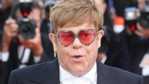 Elton John encabeza lista de músicos mejores pagados en 2020