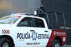 Policías estatales realizan paro de actividades; directivos dialogan para llegar para llegar a un acuerdo