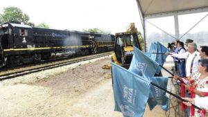 AMLO da banderazo al Tramo 3 del Tren Maya