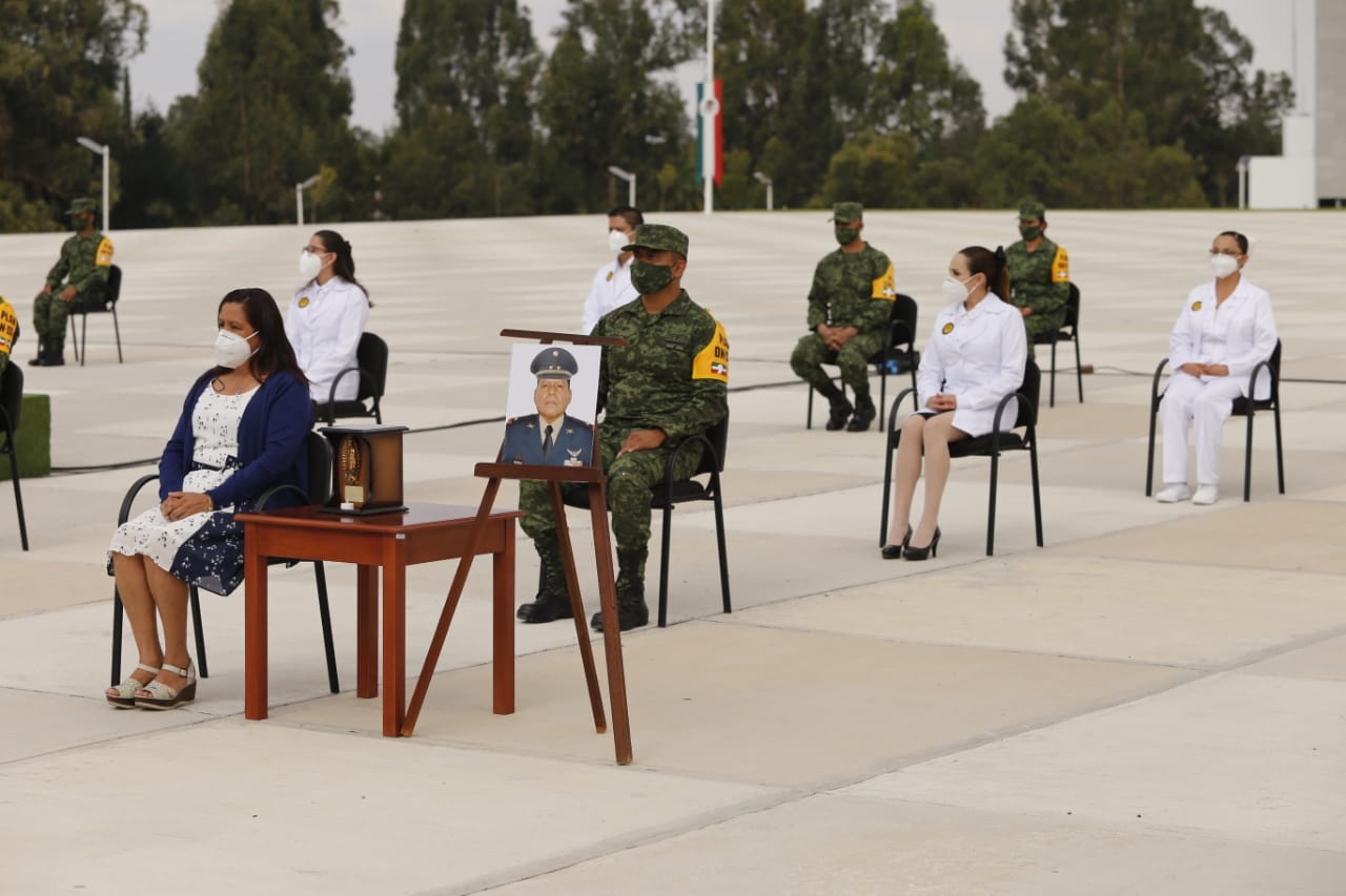 AMLO encabeza ceremonia conmemorativa del 54 aniversario del Plan DN-III-E