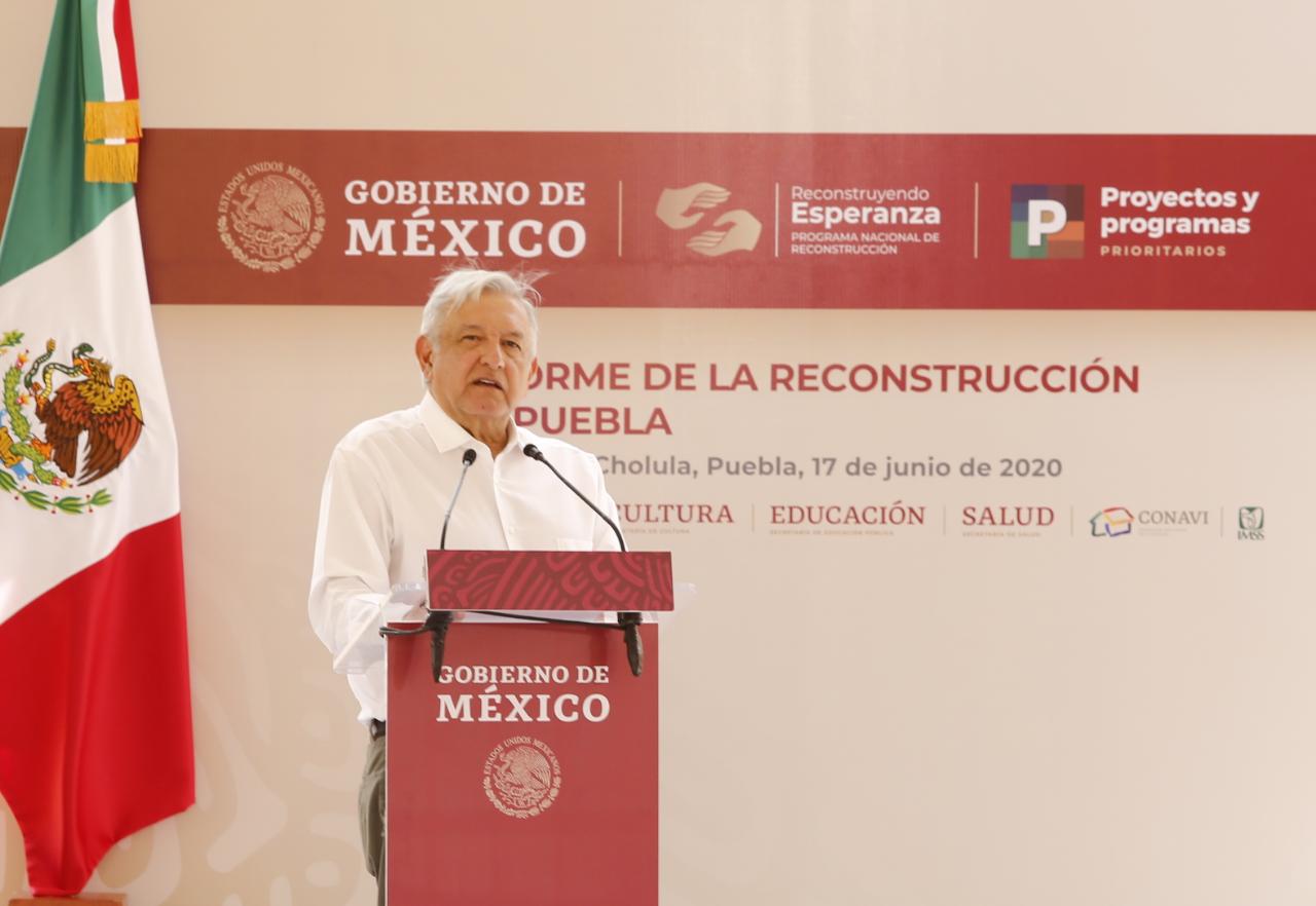 AMLO anuncia 2 mil mdp para reconstrucción de 295 inmuebles históricos afectados por sismo de 2017 en Puebla
