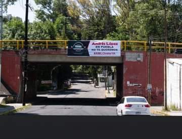 Se registran manifestaciones por visita de AMLO en el ex convento de San Gabriel Arcángel