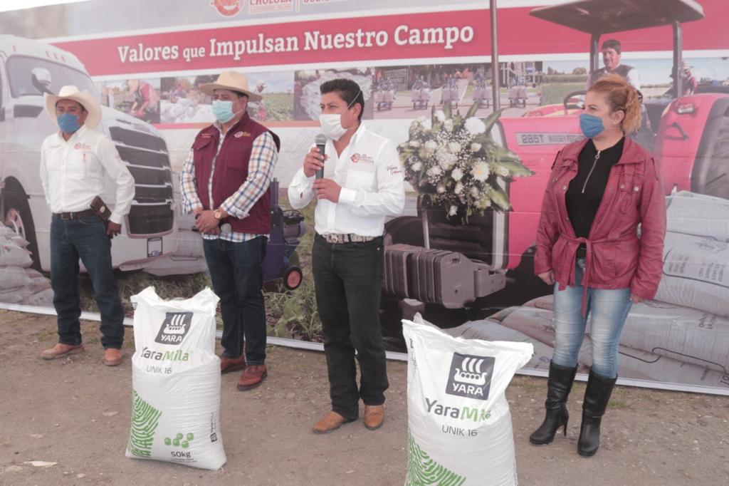 Entrega Karina Pérez apoyos del programa “Fertilizante Agrícola 2020”